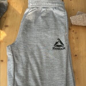 Kids Reebok Heather Gray Joggers Large (10/12)